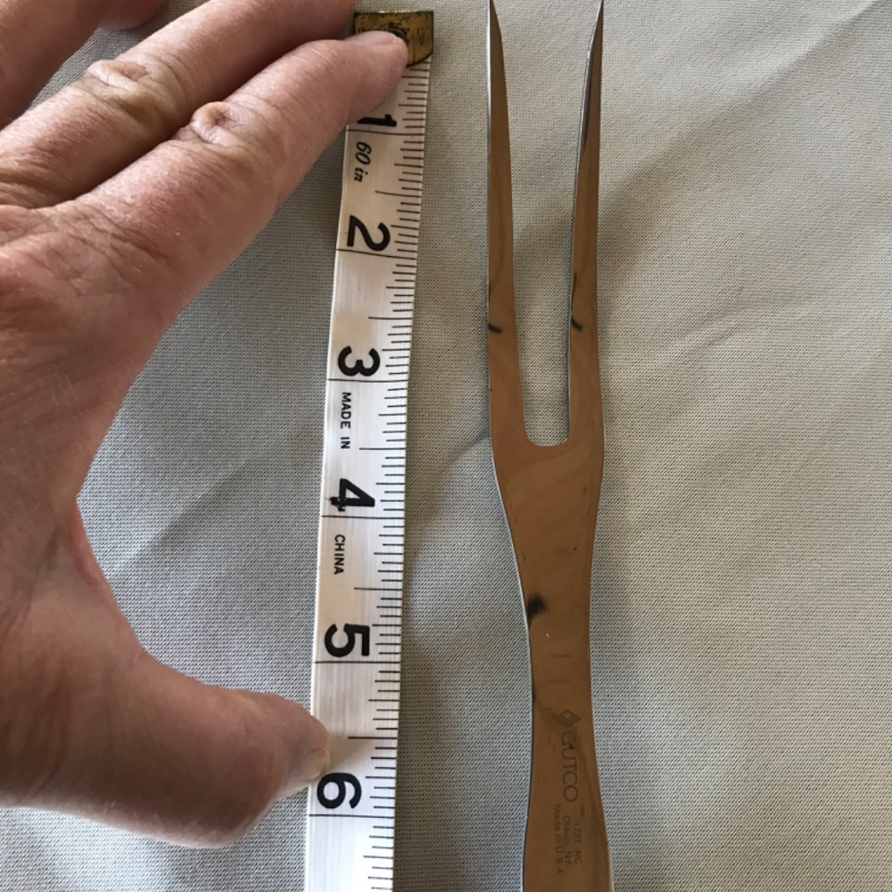 Cutco’s #1727 Carving Fork - Picture 2 of 3